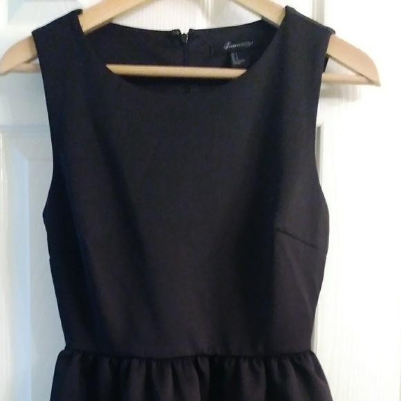 Black Dress - Picture 4 of 4